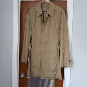 Van Heusen Rain coat "windbreaker"